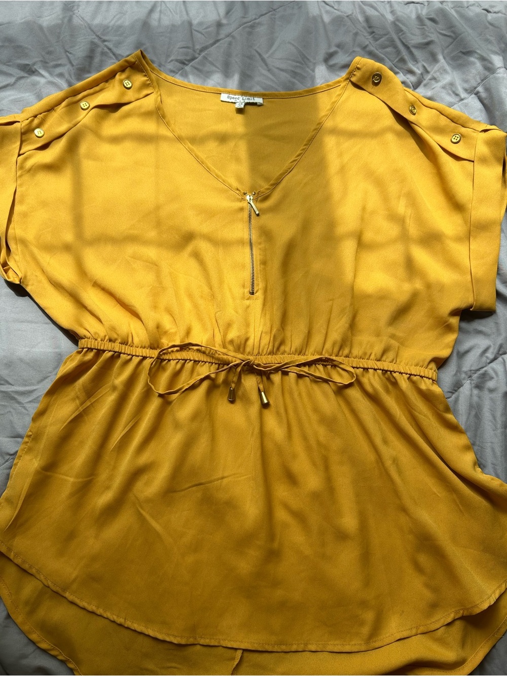 💚3/$25 Speed Limit 2X Mustard V-Neck Drawstring Tunic